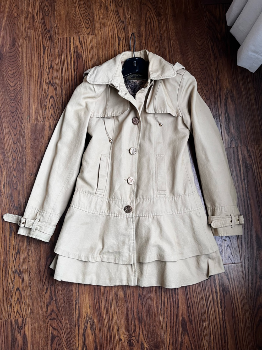 GUESS Tan Hooded Layered Trench Coat flared skirt style bottom used with flaws S
